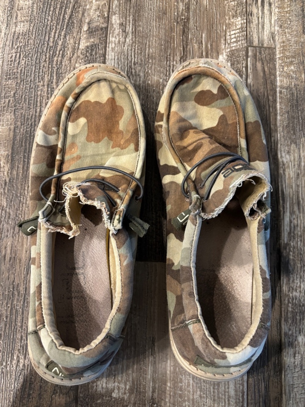 Hey Dude Camo Men’s Shoes Size: 12